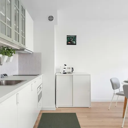 Bright In With Balcony And Parking By Renters Apartment Kolobrzeg