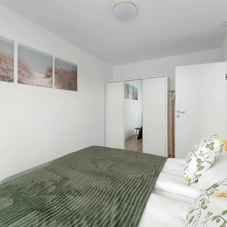 Bright In With Balcony And Parking By Renters Kolobrzeg